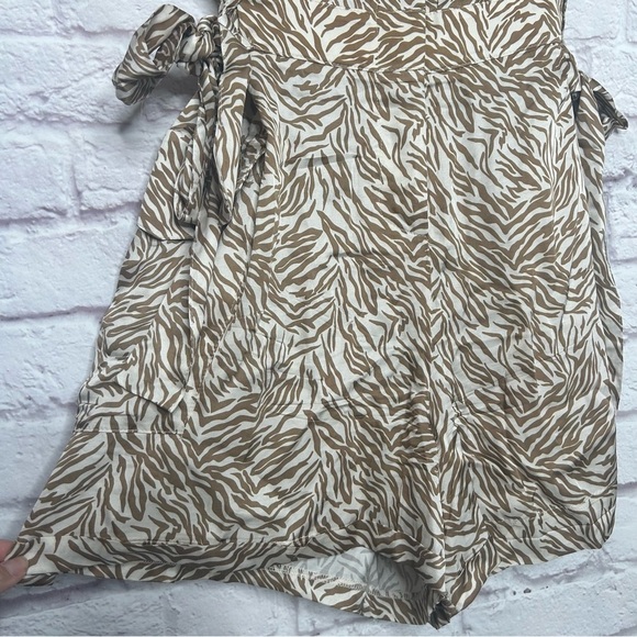 LITA By Ciara Utility Belted Romper in Neutral Tiger Print NWT - Picture 8 of 16